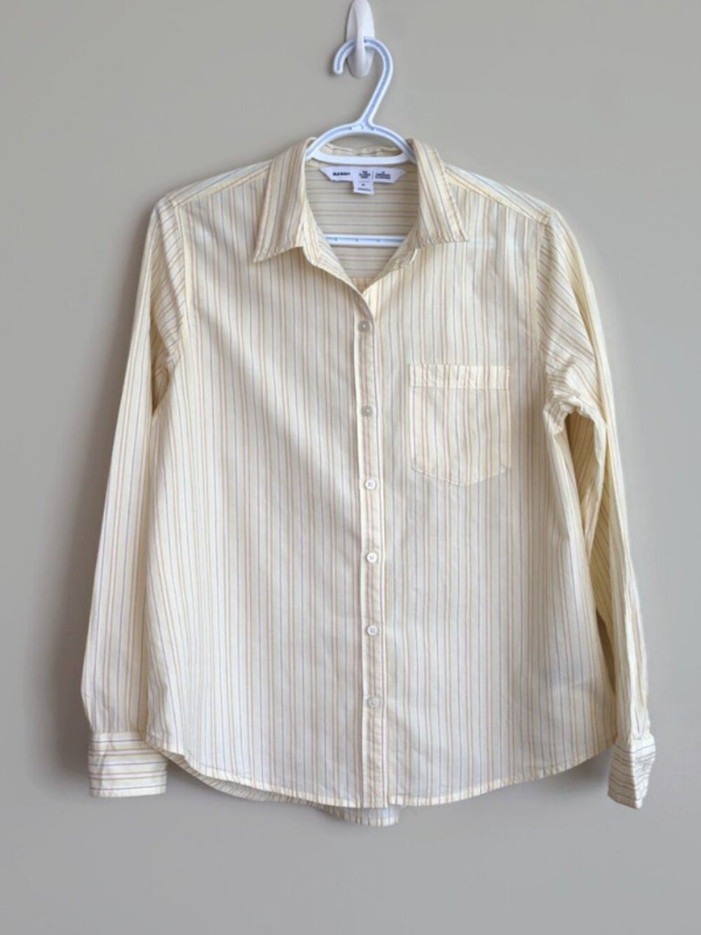 Ladies Old Navy Button Down Shirt - 100% Cotton -  Butter Yellow - Size M